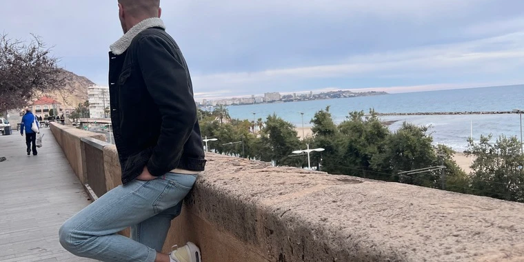 creator header picture