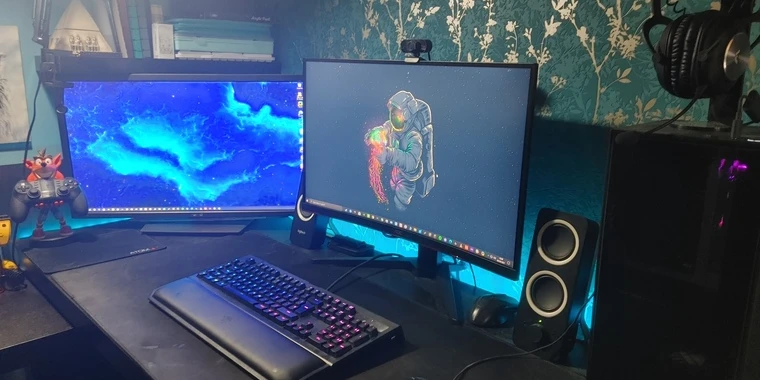 creator header picture