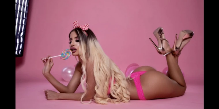 creator header picture