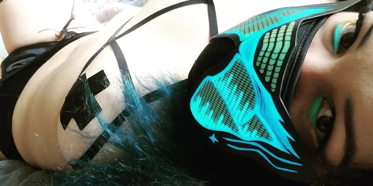 creator header picture