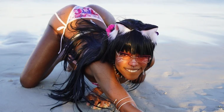 creator header picture