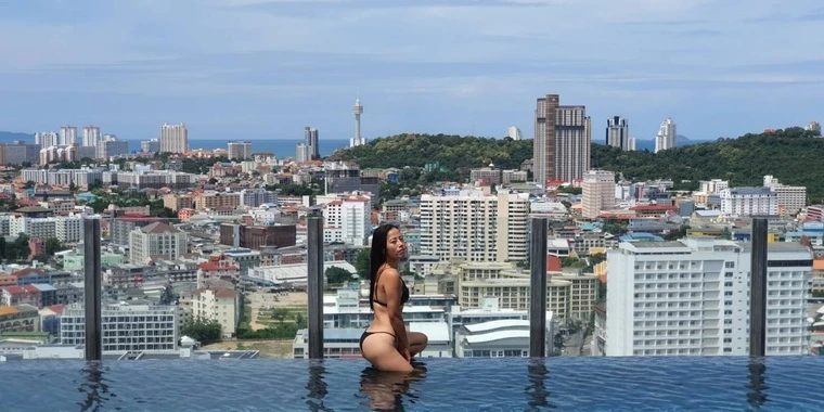 creator header picture