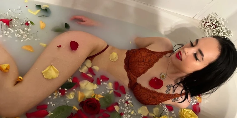 creator header picture