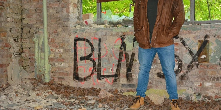creator header picture