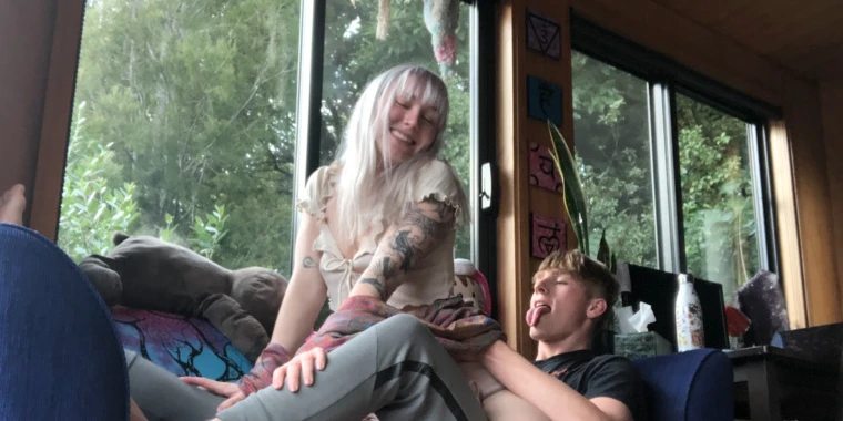 creator header picture