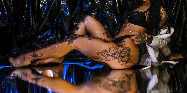 creator header picture