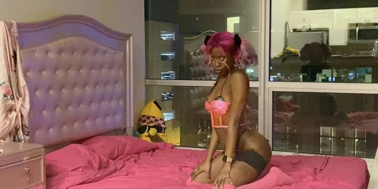 creator header picture