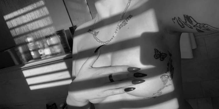 creator header picture