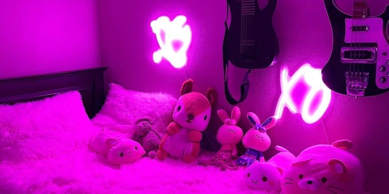 creator header picture