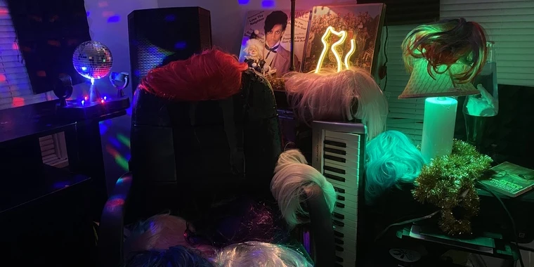 creator header picture