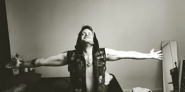 creator header picture
