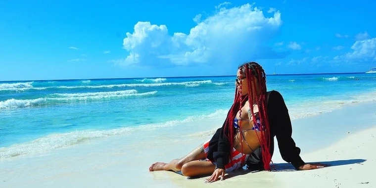 creator header picture