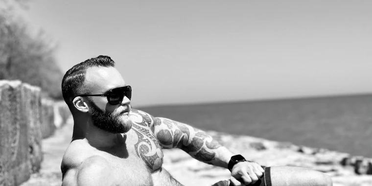 creator header picture