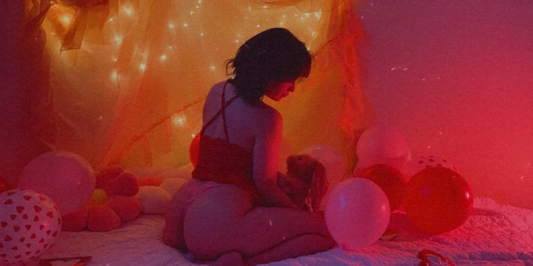 creator header picture