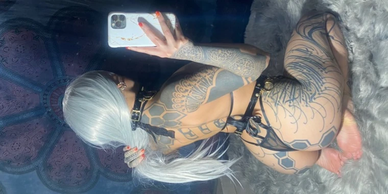 creator header picture