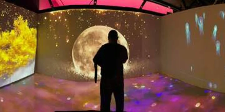 creator header picture