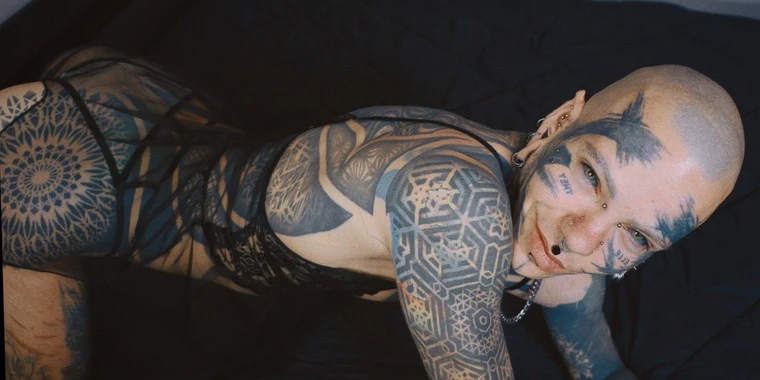 creator header picture