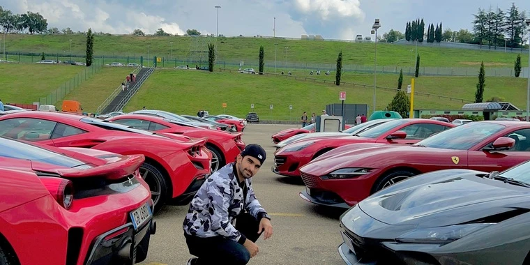 creator header picture