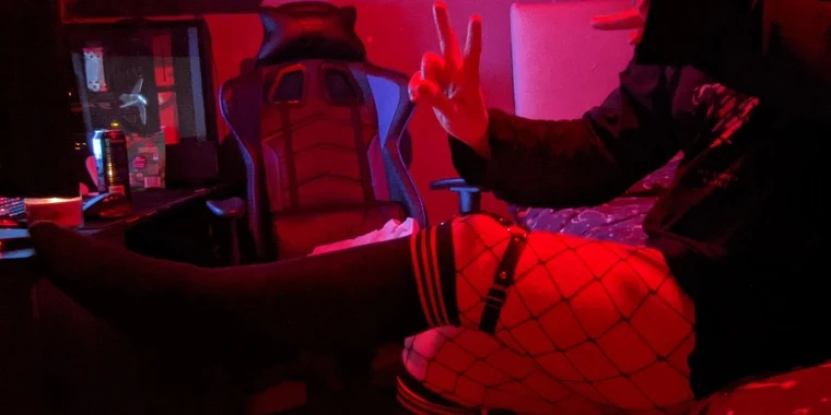 creator header picture