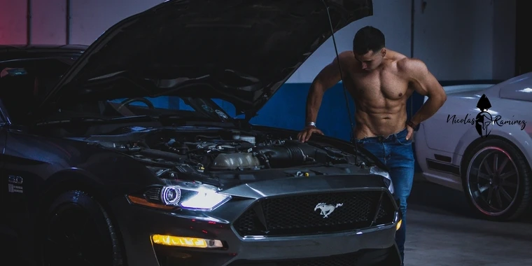 creator header picture