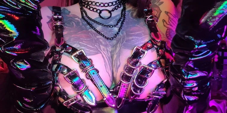 creator header picture