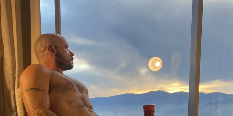 creator header picture