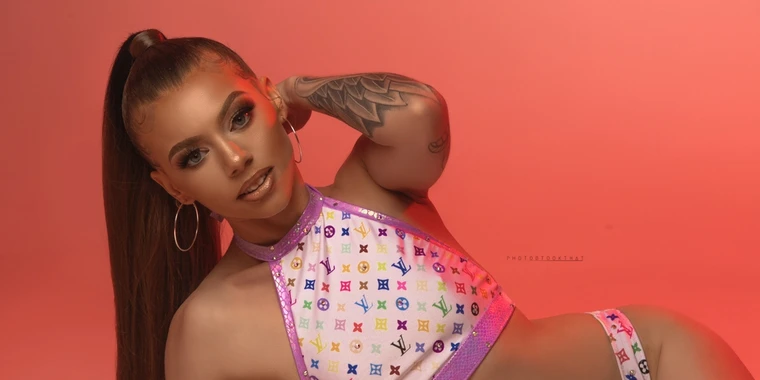 creator header picture