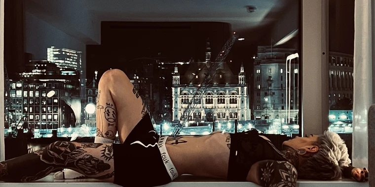 creator header picture