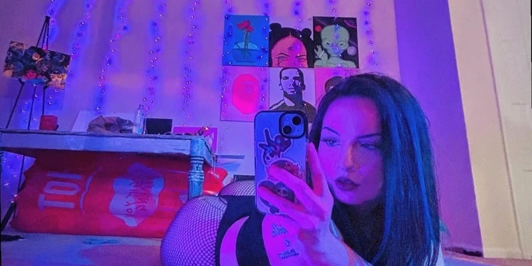 creator header picture