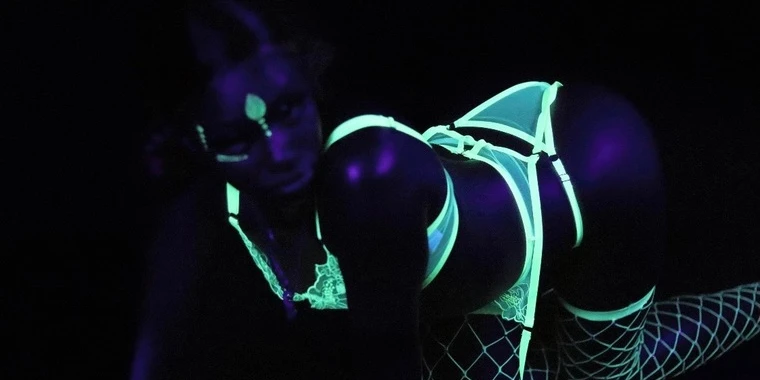 creator header picture