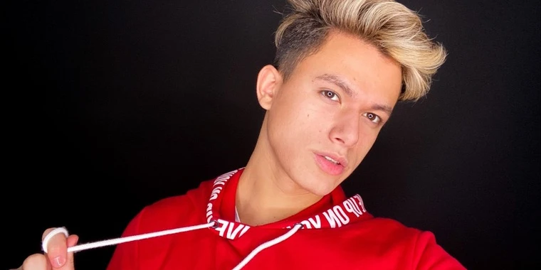 creator header picture