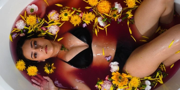 creator header picture