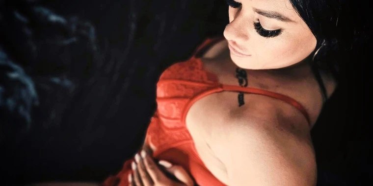 creator header picture