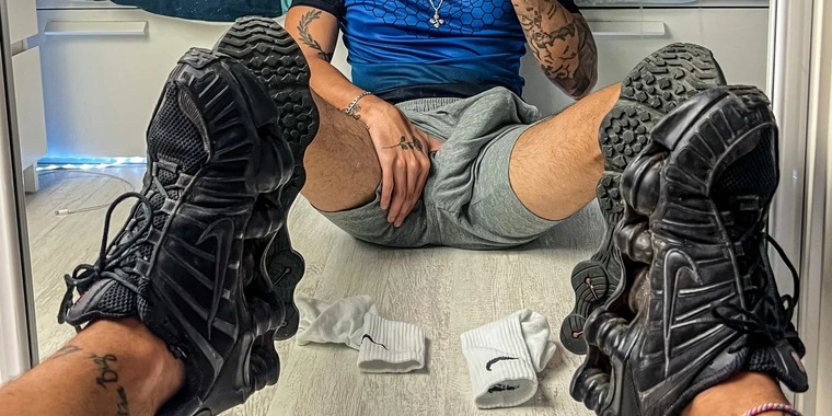 creator header picture