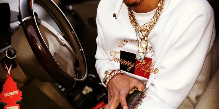 creator header picture