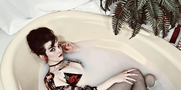 creator header picture