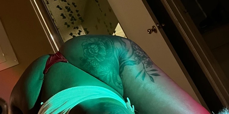 creator header picture