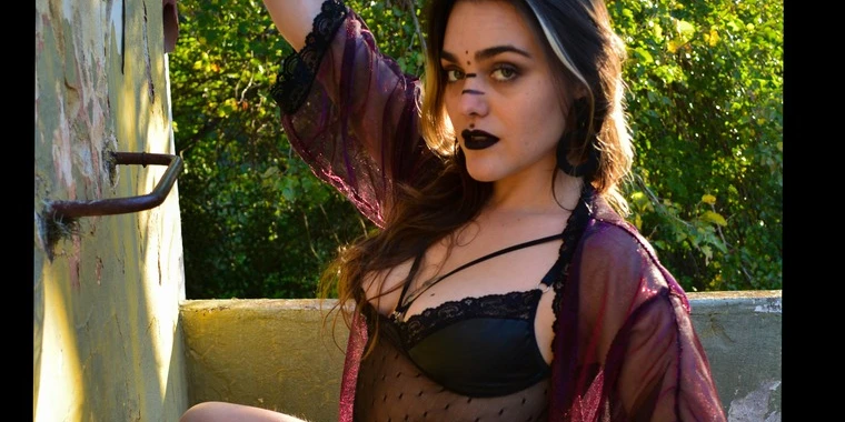 creator header picture