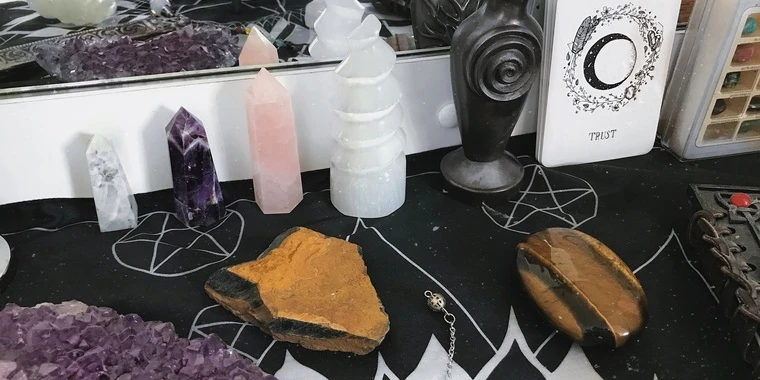 creator header picture