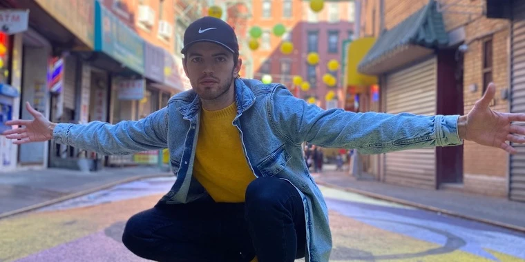 creator header picture