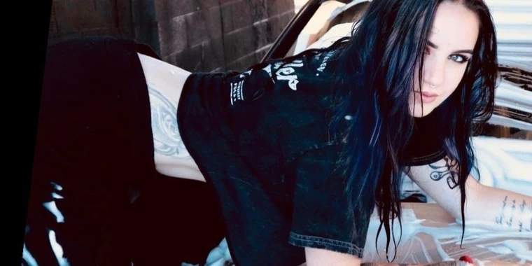 creator header picture