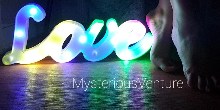 creator header picture