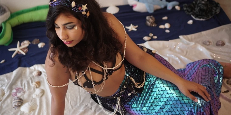 creator header picture
