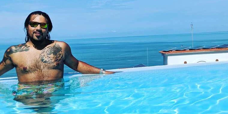 creator header picture