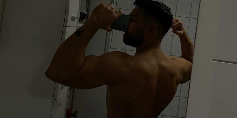 creator header picture