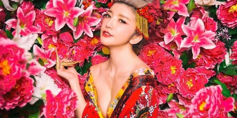 creator header picture
