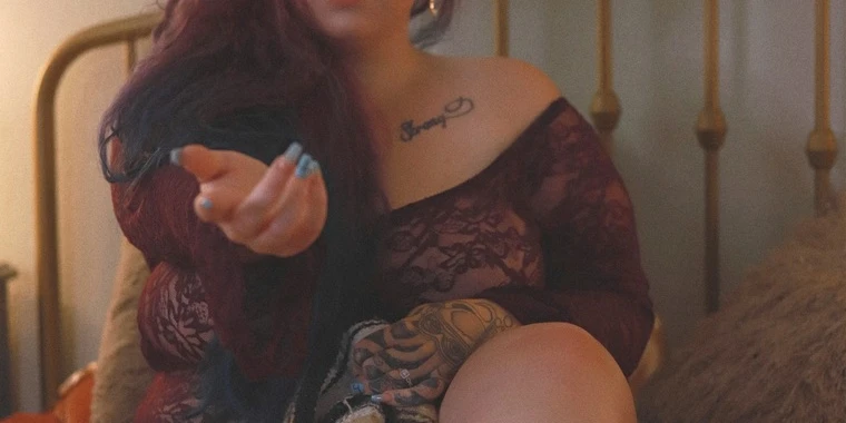 creator header picture