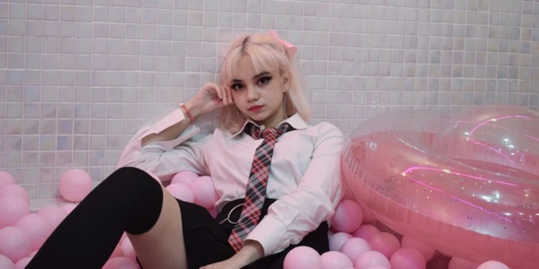 creator header picture