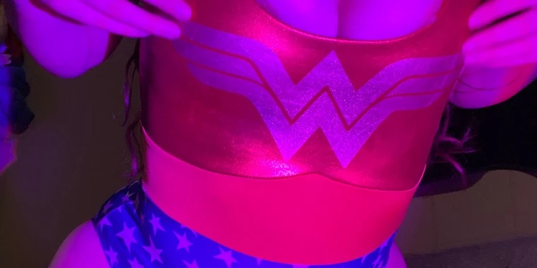 creator header picture