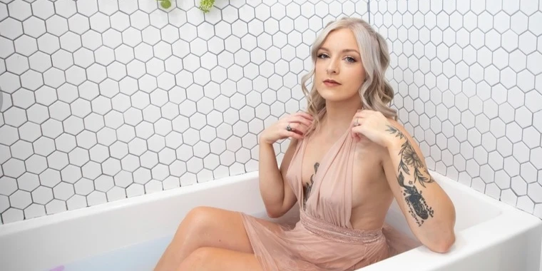 creator header picture